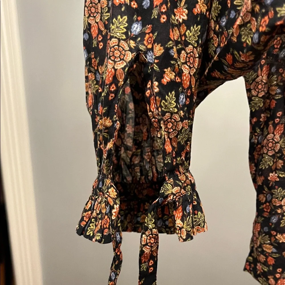 Doen Floral Button Down Shirt - Black and Pink - Picture 7 of 10
